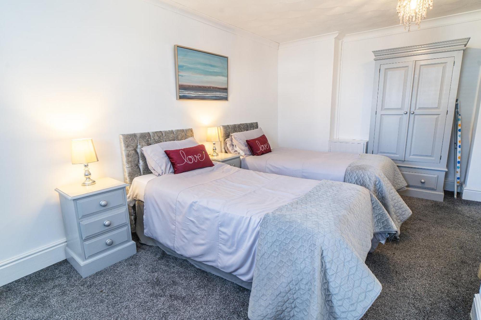 Beachmount Holiday Apartments Colwyn Bay Room photo